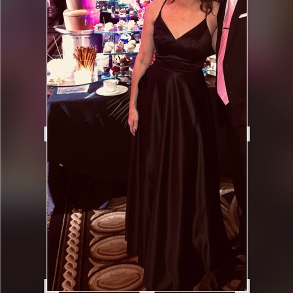 David’s Bridal dress bholdn $220 size 2 satin TTS black tie weddings formal - Picture 5 of 5